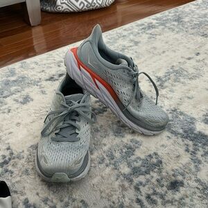 Women’s Hoka Clifton 8 size 7.5
